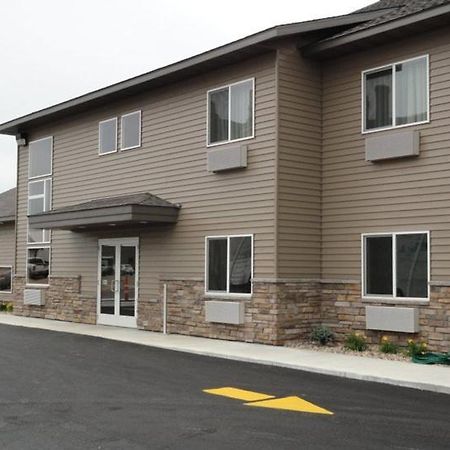Canby Inn And Suites ภายนอก รูปภาพ